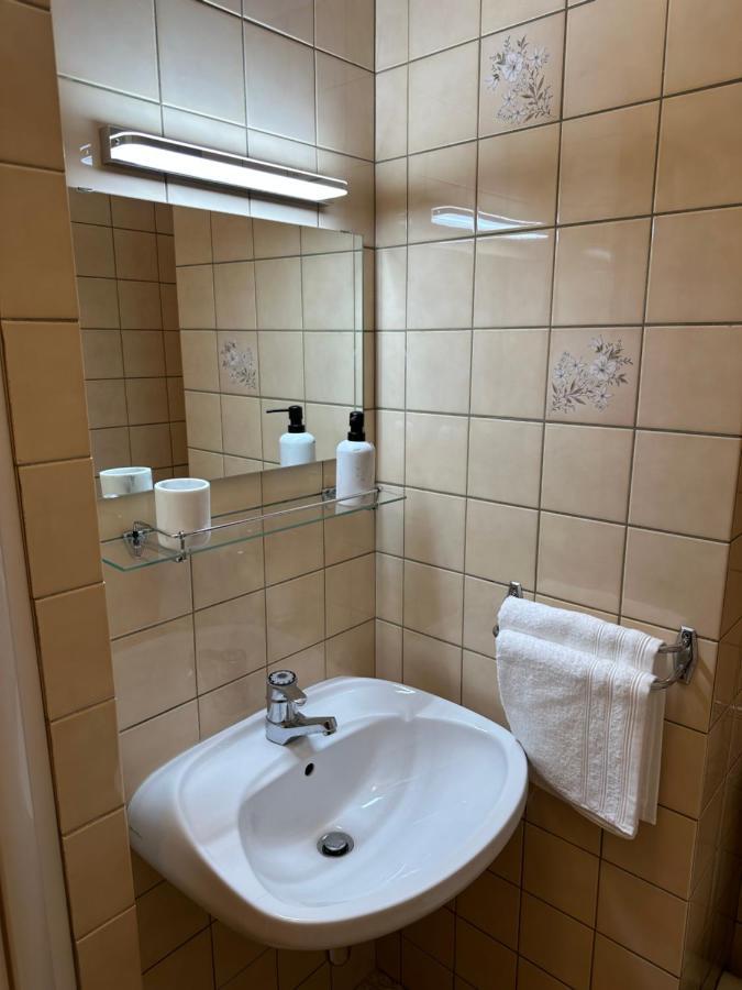 Au Wachtfels Bed and Breakfast Obersteinbach Buitenkant foto
